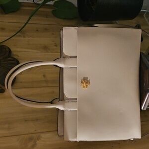 Tory burch Kira Tote.